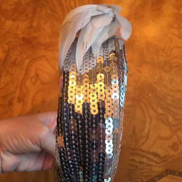 ? - FLAPPER STYLE Silver Sequin Headband main image 8